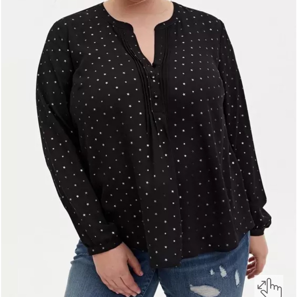 Torrid‎ Georgette pintuck split neck blouse